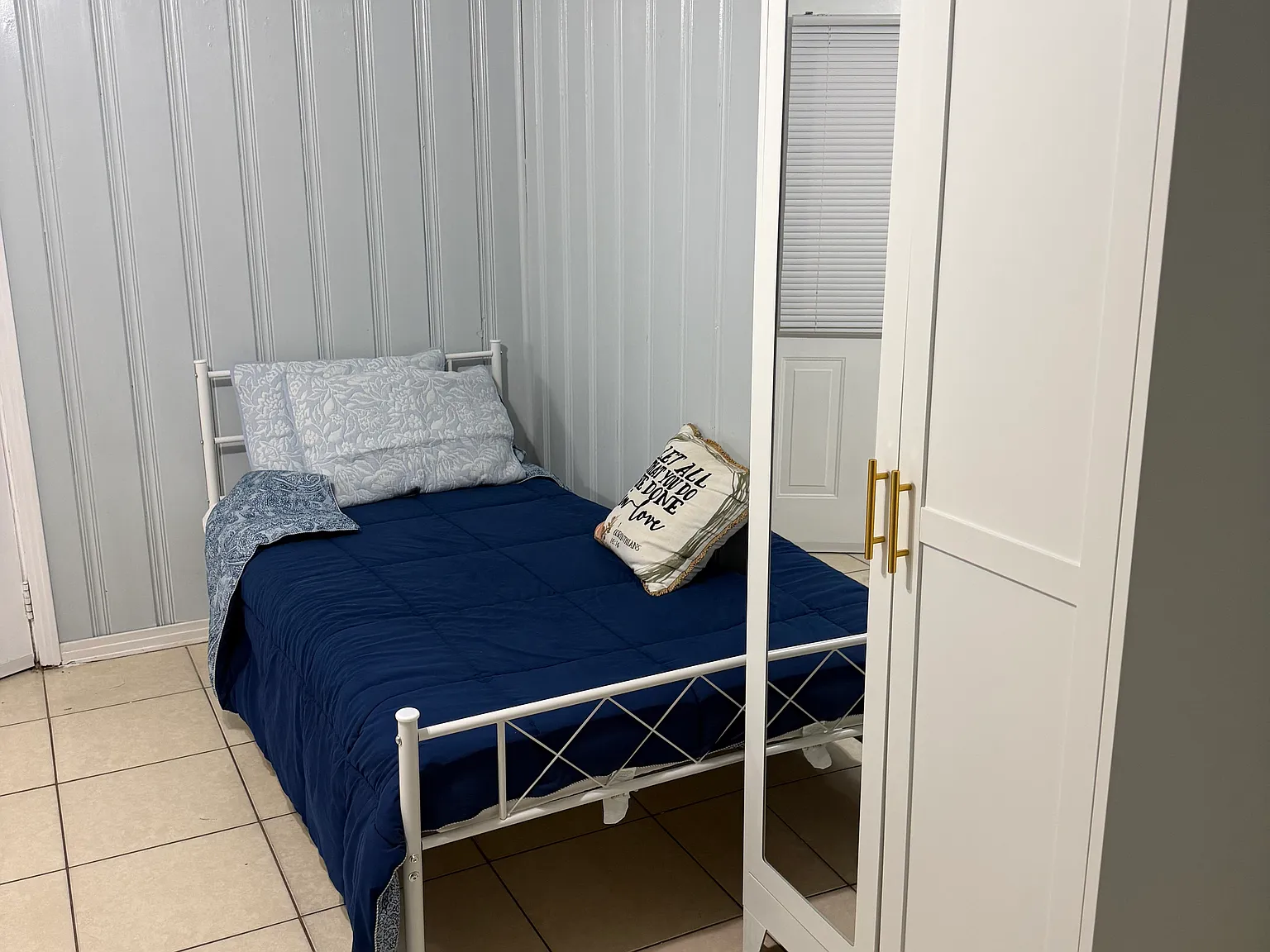 1 bed, 250 sqft, $1,100 — Photo 3