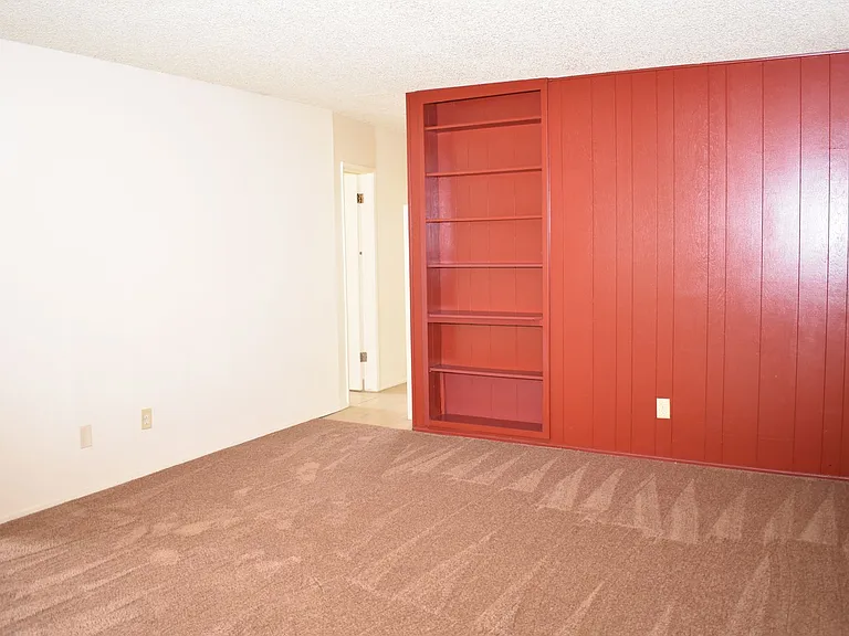 4167 Cherokee Ave — Photo 4