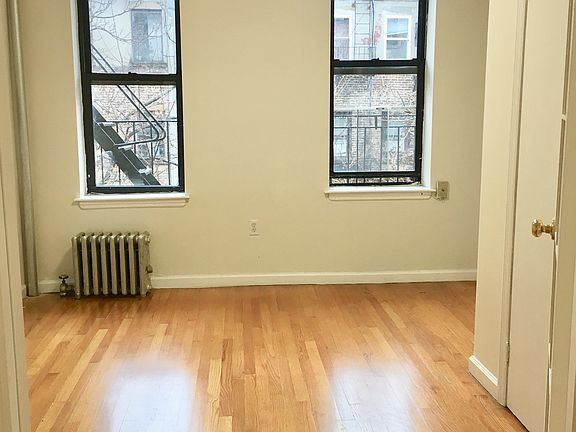 3rd image of 99 Saint Marks Pl APT 3D