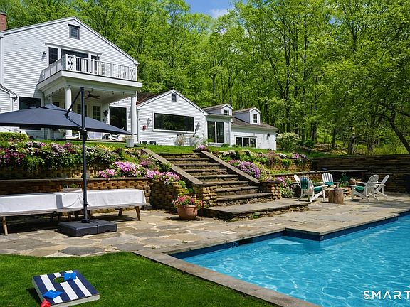 2nd image of 1030 Washington Woodbury Road