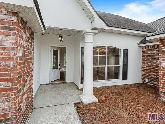 3rd image of 10016 Petersburg Dr