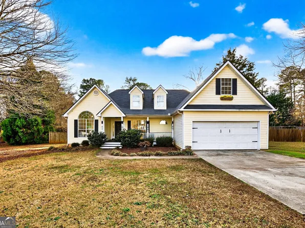 250 Willow Dell Dr, Senoia, GA 30276