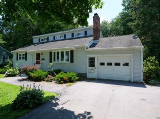 9 Brookwood Dr, Glenville, NY 12302