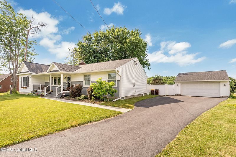 2nd image of 116 Pruyn Hill Road