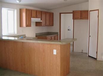 5th image of 1320 Blanchard Cutoff