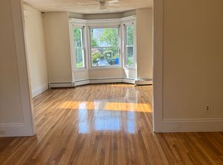 28 Avon St #1, Wakefield, MA 01880