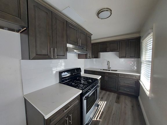 3rd image of 32 Esperanza Ave APT 201