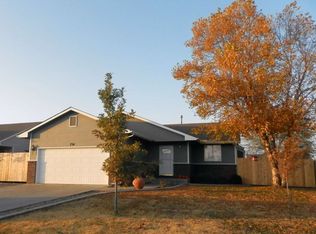 734 E Peach Ave, Haysville, KS 67060