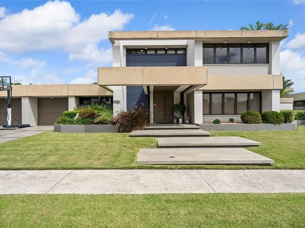 1920 Petunia St URB. SANTA MARIA, SAN JUAN, PR 00927