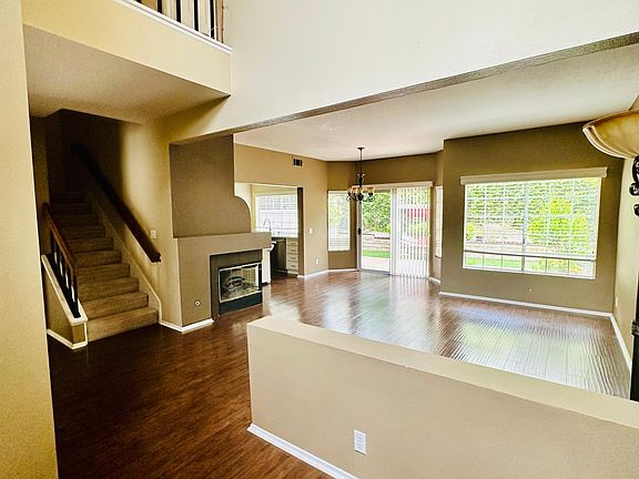 2nd image of 1112 Amberton Ln