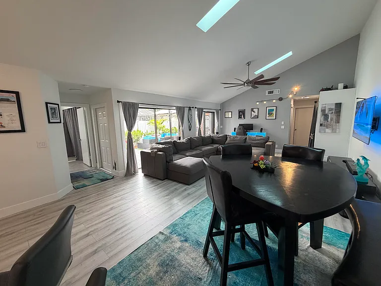 8847 Thumbwood Cir #A — Photo 12