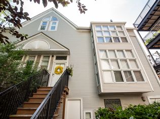 3046 N Sheffield Ave APT B, Chicago, IL 60657