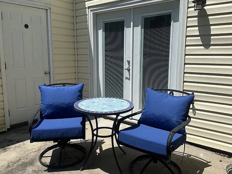 126 Lullwater Dr #B — Photo 11