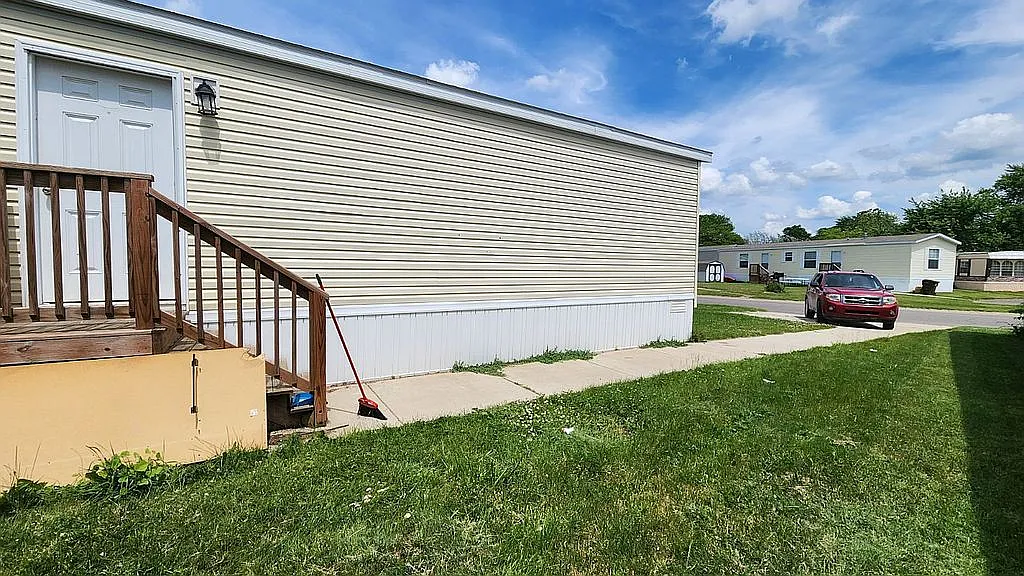 11 W Legrand Dr photo 1