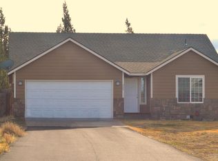 733 SE Cross Ln, Madras, OR 97741