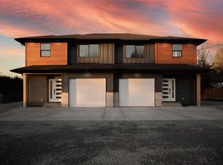 1655 Nursery Rd #A, Campbell River, BC V9W4V4