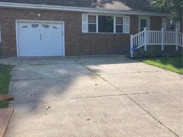 2948 Meadowbrook Dr, Point Pleasant, WV 25550