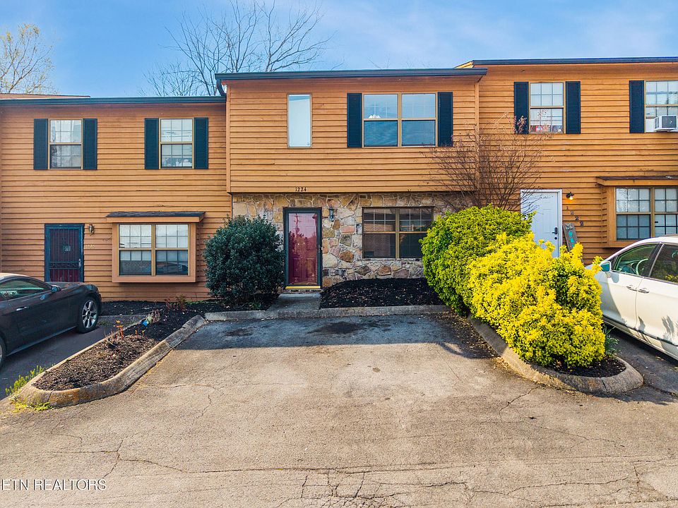 1st image of 1224 Crest Brook Dr