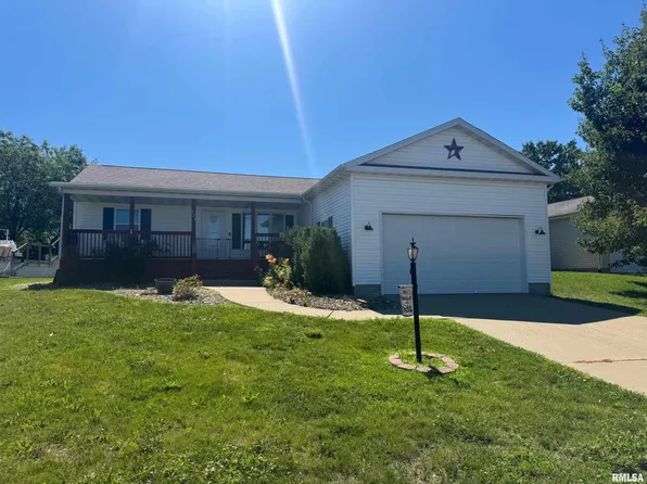 221 N Columbus St, North Pekin, IL 61554