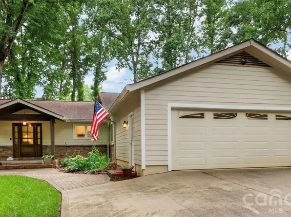 64 Timberidge Dr, Clover, SC 29710