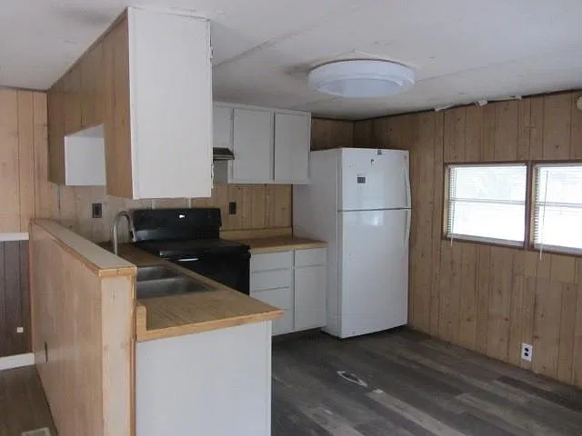 2 bed, 1.0 bath, $800 — Photo 3