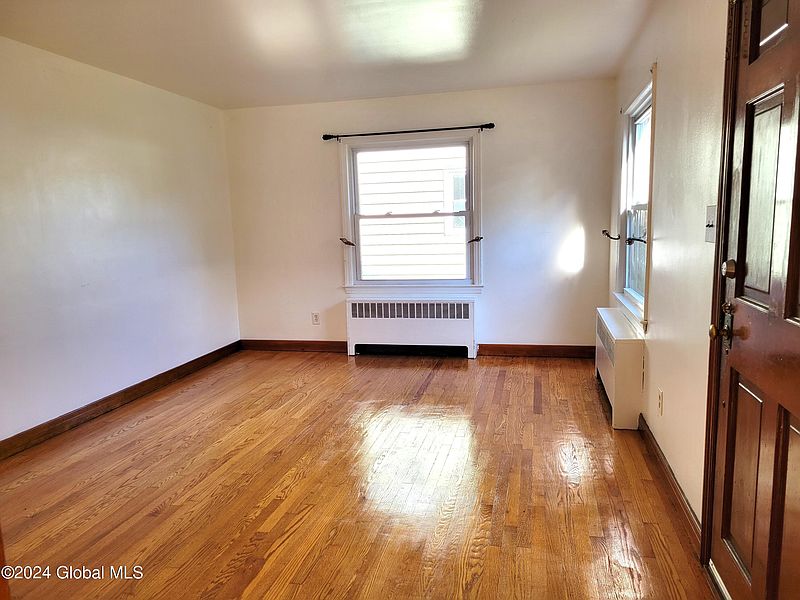 3rd image of 43 Hudson Avenue