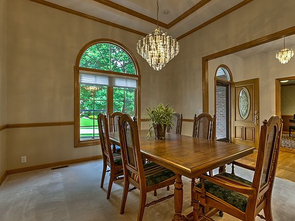 Huge Main Floor Dining Room 