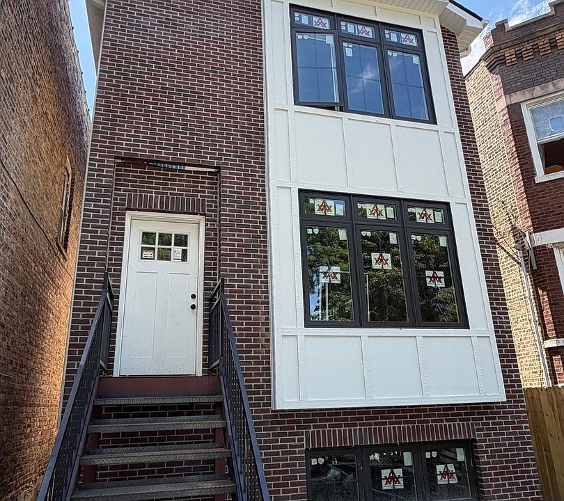 2nd image of 640 N Trumbull Ave