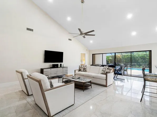 2505 Iroquois Circle, West Palm Beach, FL 33409
