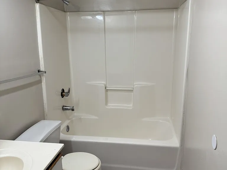 314 Randolph St E #103 — Photo 10
