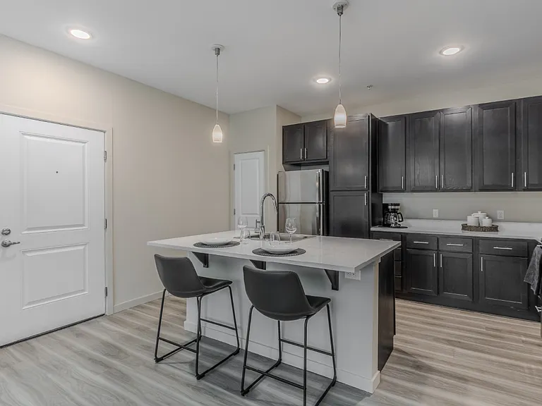 Fox Ridge Apartments — Photo 8