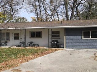 112 12th Pl S, Clear Lake, IA 50428