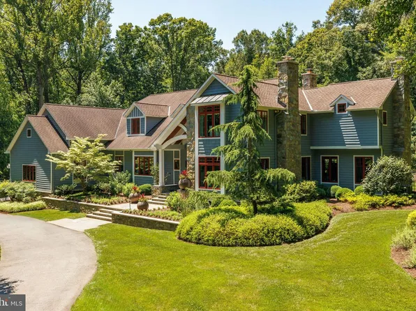 927 Hickory Run Ln, Great Falls, VA 22066