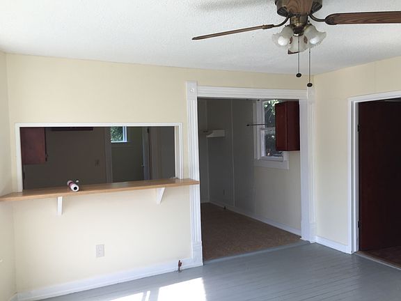 2nd image of 535 W College St