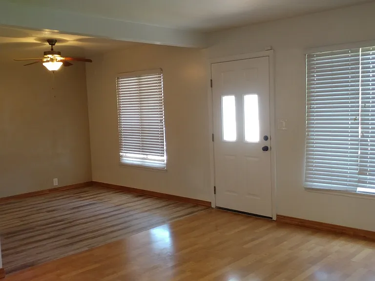 3315 Pepper Tree Ln — Photo 19