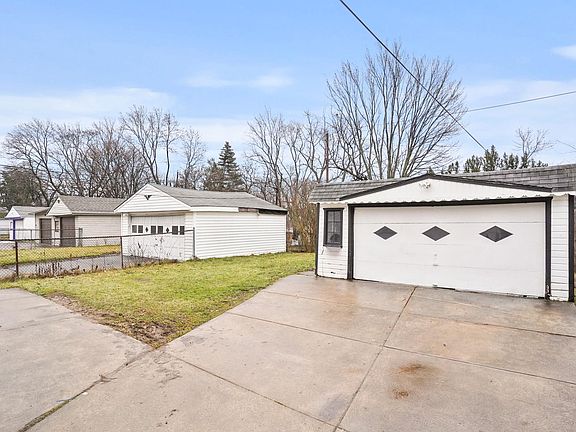 3rd image of 19940 McCracken Rd