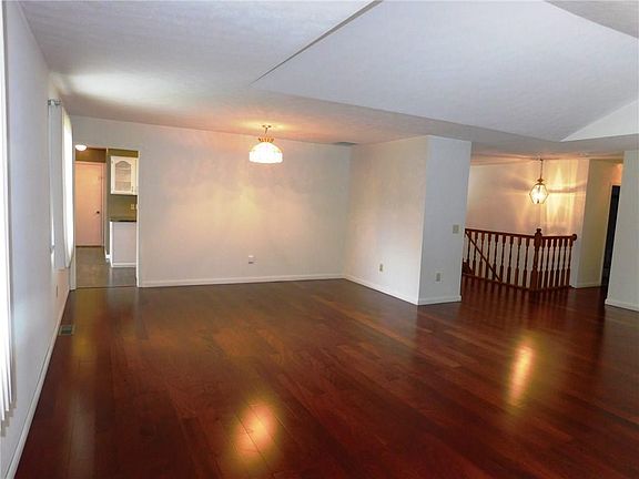 5th image of 1495 N Market St