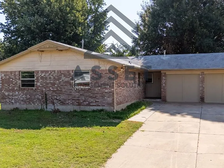 304 W Campbell Dr — Photo 3