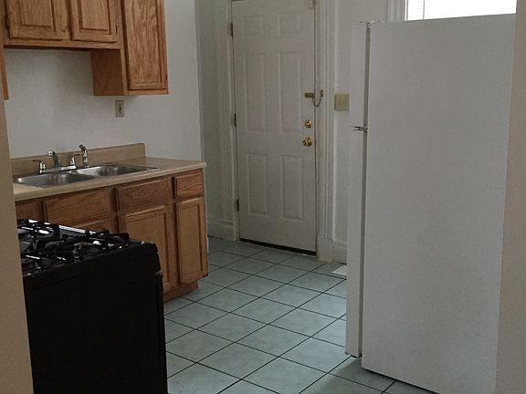 3rd image of 1639 Dauner Ave #1