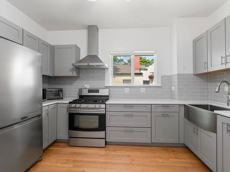 309 Chicago Ave #2 — Photo 13