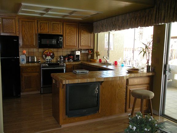 2nd image of 6717 Ellsworth Cir