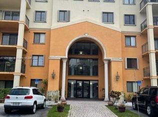 9340 Fontainebleau Blvd #W403, Miami, FL 33172