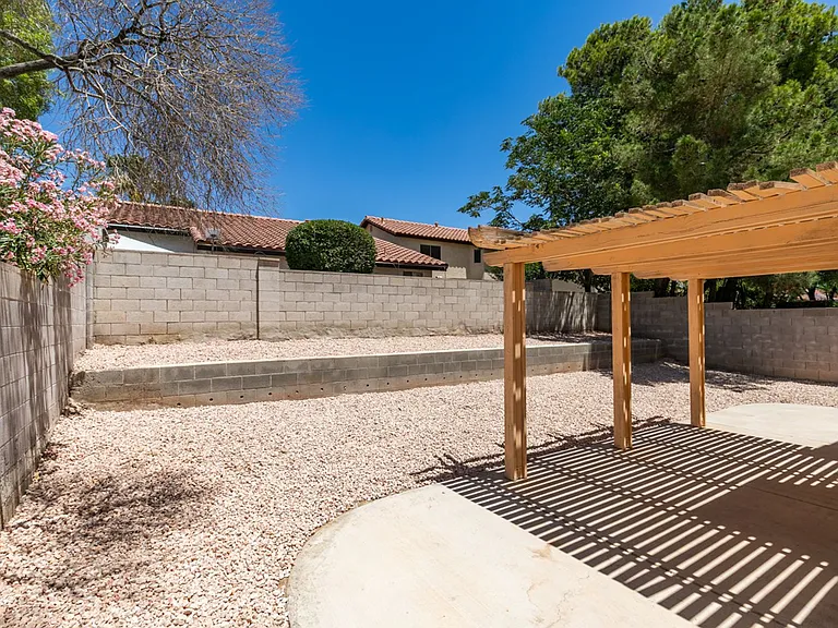 8664 Buttercreek Way — Photo 36