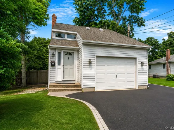 35 E 6th Street, Patchogue, NY 11772
