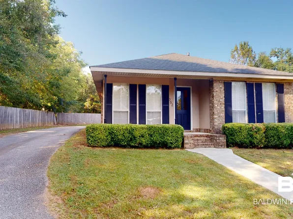 6052 Magnolia Pl E, Mobile, AL 36608