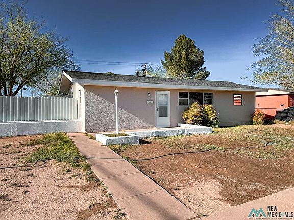 3rd image of 607 S Plaza Dr