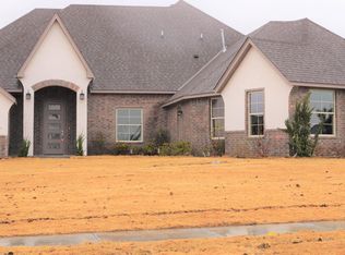 10825 NW 95th St, Yukon, OK 73099