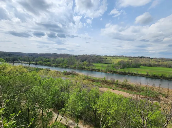 303 Harding Blvd, Cotter, AR 72626