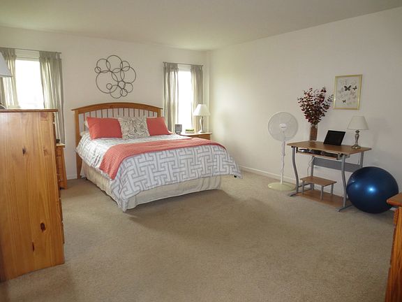 3rd image of 175 Sedgley Park