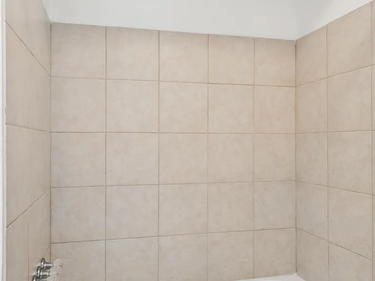 Kimberly Club Apartments — Photo 33